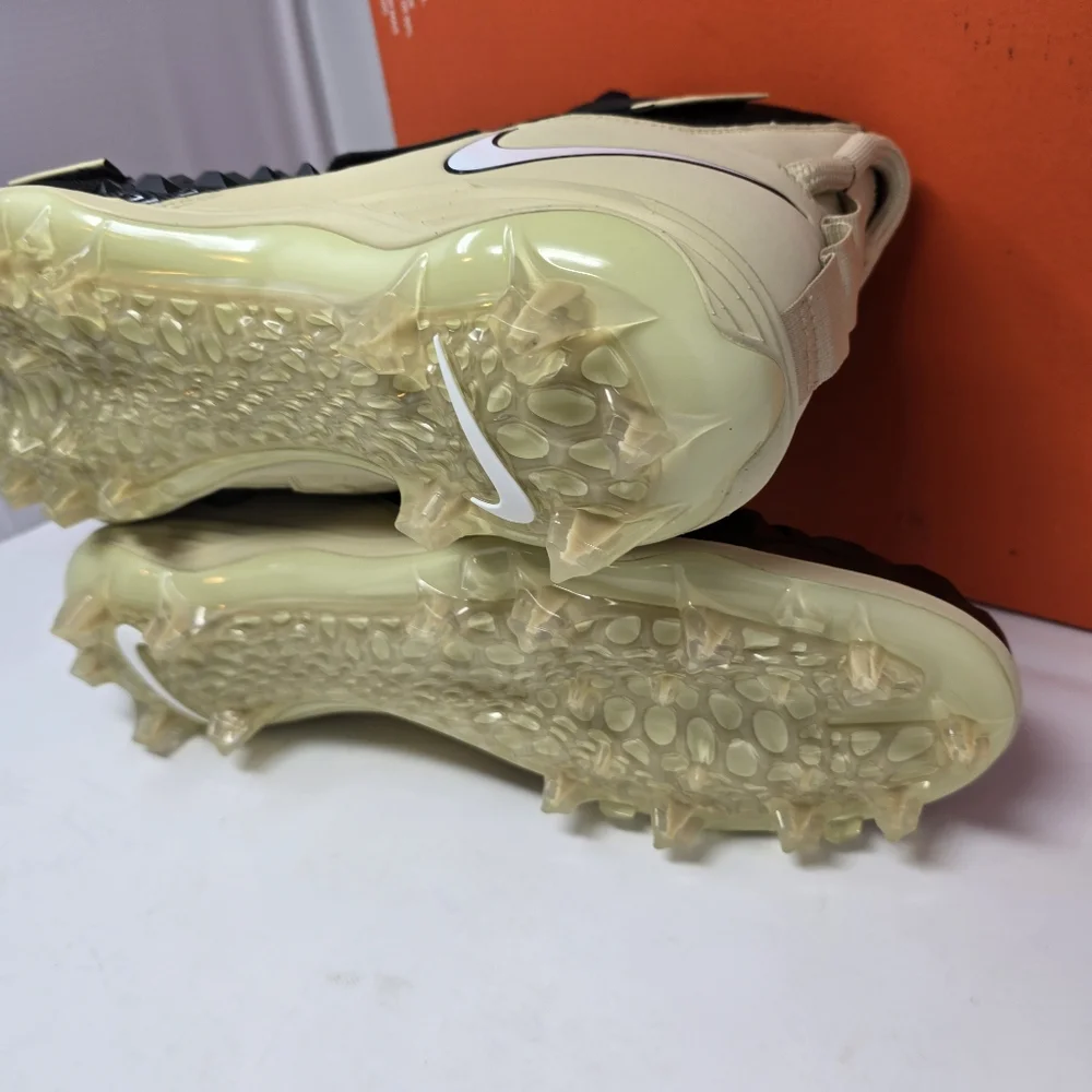 New Nike Men's Size 16 Nike‎ Force Savage Elite 2 Cleats Black Gold BV3962-011.